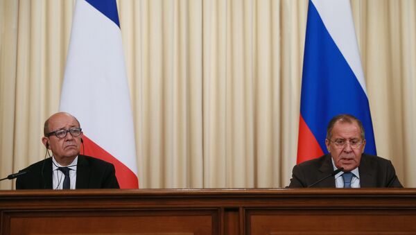 وزير الخارجية الفرنسي جان إيف لودريان وزير الخارجية الروسي سيرغي لافروف - سبوتنيك عربي