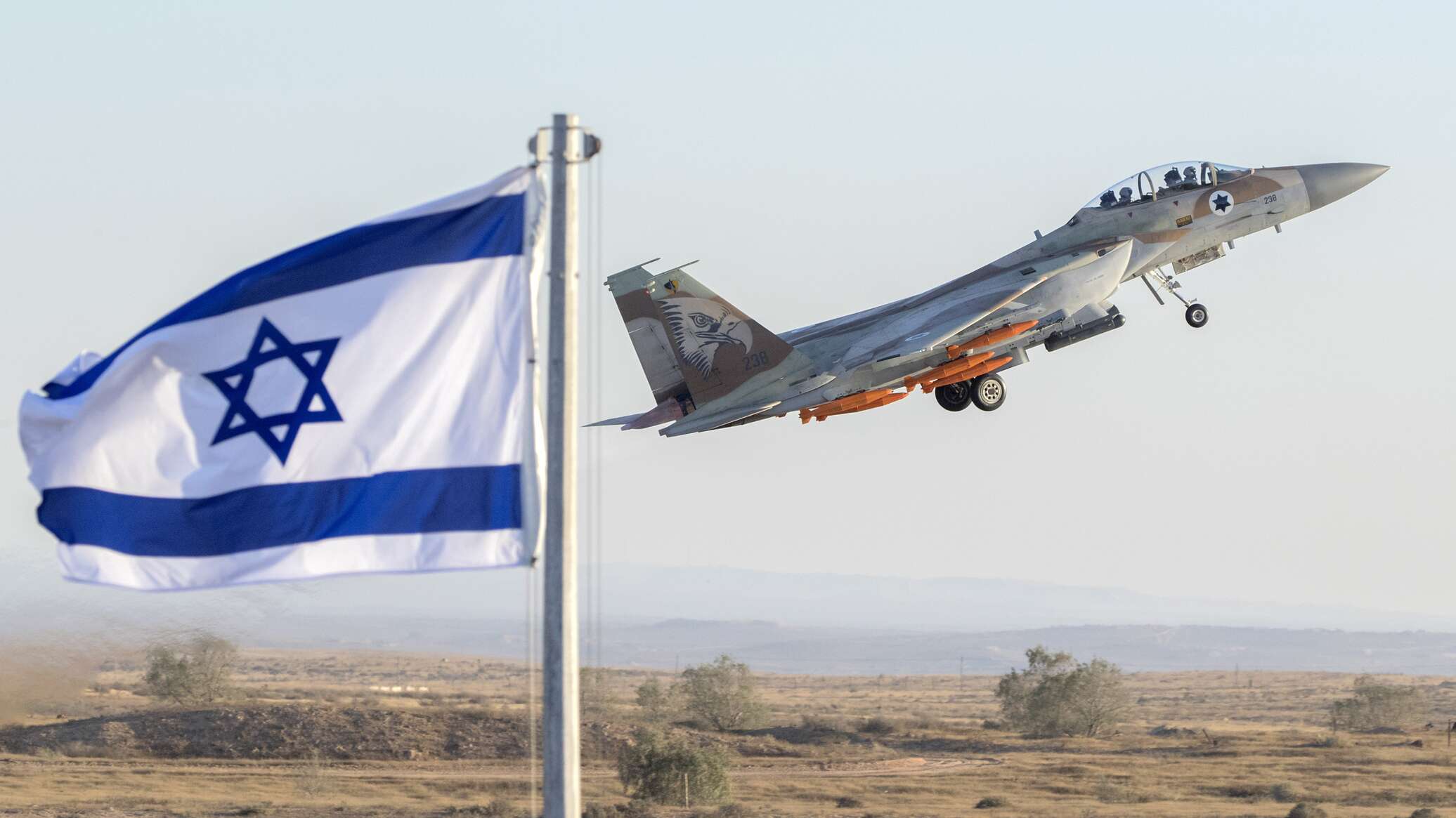 إعلام: مقاتلة إسرائيلية أطلقت 3 صواريخ خلال هجوم "محدود للغاية" على إيران