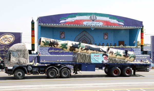 صاروخ من طراز إس – 300 روسي الصنع في العرض العسكري في طهران، إيران - سبوتنيك عربي