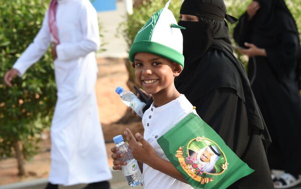 السعودية تسمح للمرأة ولأول مرة بدخول استاد رياضي في اليوم الوطني، الرياض - سبوتنيك عربي