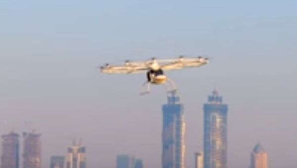 دبي تختبر أول تاكسي طائر في العالم بدون طيار - سبوتنيك عربي
