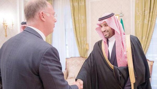 الملك سلمان بن عبد العزيز ورئيس صندق الاستثمارات المباشرة الروسي - سبوتنيك عربي