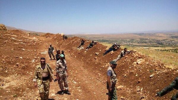 الجيش السوري يتابع عملياته لوصل الريف الجنوبي - سبوتنيك عربي
