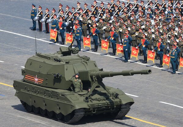 وحدة المدفعية ذاتية الحركة كواليتسيا- إس في خلال العرض العسكري للاحتفال بالذكرى الـ 70 للانتصار في الحرب الوطنية العظمى - سبوتنيك عربي