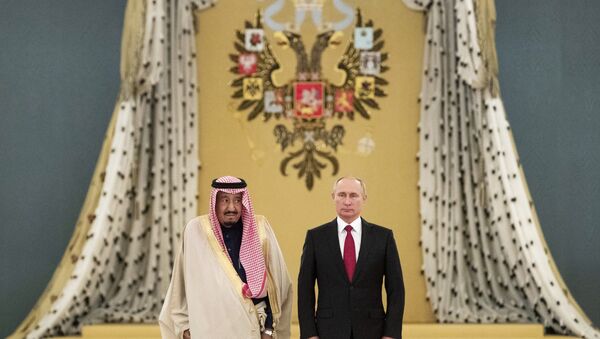 العاهل السعودي، الملك سلمان بن عبد العزيز آل سعود والرئيس الروسي فلاديمير بوتين في قصر الكرملين، موسكو، روسيا - سبوتنيك عربي