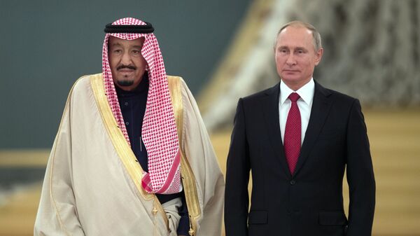  العاهل السعودي، الملك سلمان بن عبد العزيز آل سعود والرئيس الروسي فلاديمير بوتين في قصر الكرملين، موسكو، روسيا - سبوتنيك عربي