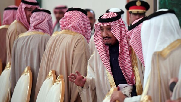 الملك سلمان خلال زيارته إلى روسيا - سبوتنيك عربي