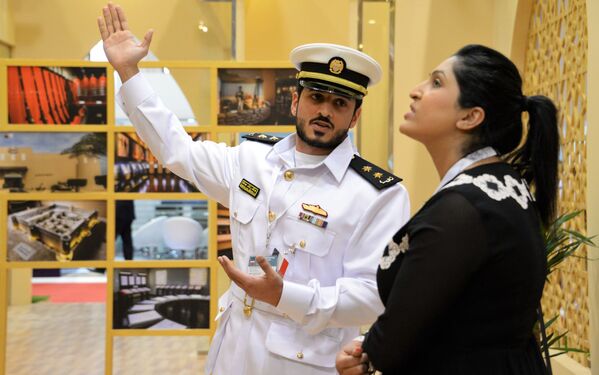 المعرض العسكري الدولي في البحرين (BIDEC-2017) - زوار في المعرض - سبوتنيك عربي