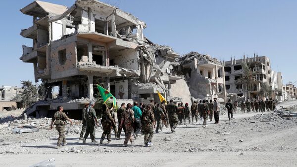 القوات الديموقراطية السورية في الرقة، سوريا 17 أكتوبر/ تشرين الأول 2017 - سبوتنيك عربي