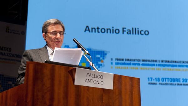 رئيس مجلس إدارة مصرف إنتيزا  أنطونيو فاليكو - سبوتنيك عربي