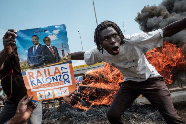 احتجاجات ومطالبات بالإطاحة بمسؤوليين من قائمة انتخابات الحكومة الانتقالية في كيسومو، كينيا 16 أكتوبر/ تشرين الأول 2017 - سبوتنيك عربي
