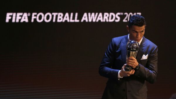 حفل توزيع جائزة الأفضل في 2017 والمقدمة من الاتحاد الدولي لكرة القدم فيفا في بريطانيا 23 أكتوبر/ تشرين الأول 2017 - كريستيانو رونالدو (ريال مدريد) - سبوتنيك عربي