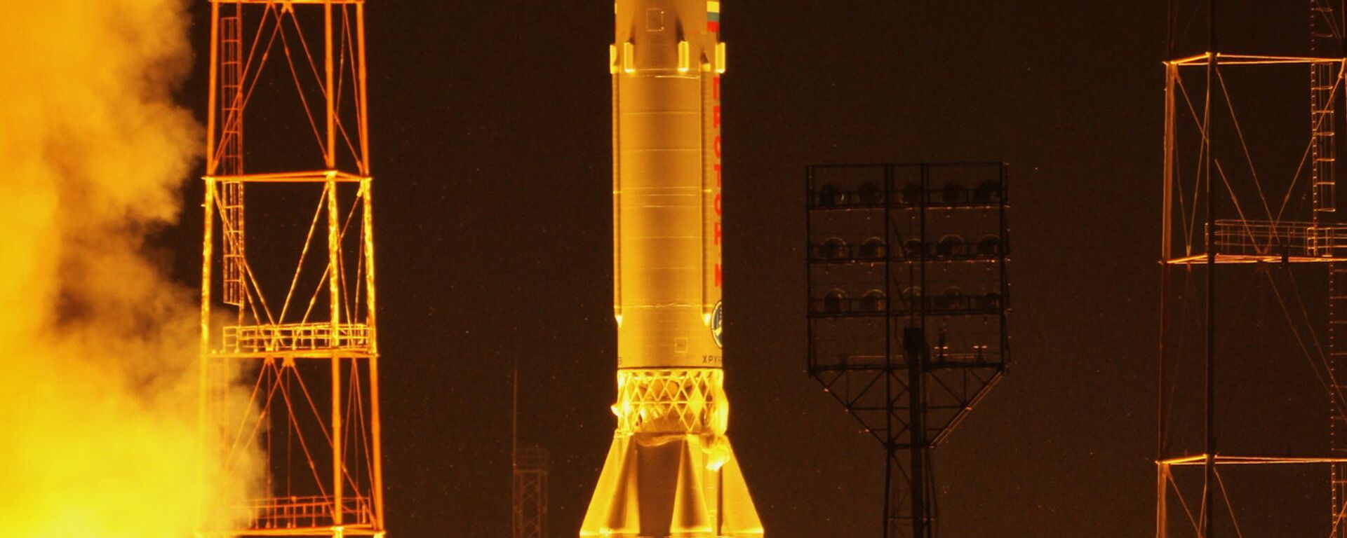 انطلاق صاروخ يحمل قمرا صناعيا عسكريا - سبوتنيك عربي, 1920, 15.06.2022