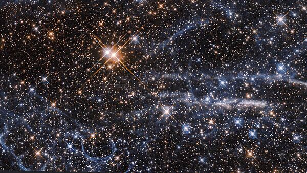 تبعد مسافة 160 ألف سنة ضوئية فقط، سحابة ماجلان الكبرى هي واحدة من أقرب المجموعات المرافقة لمجرتنا درب التبانة  - سبوتنيك عربي