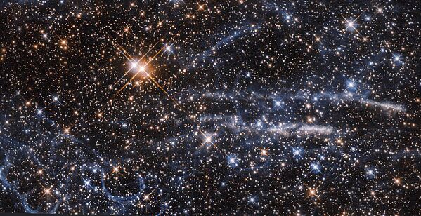 سحابة ماجلان الكبرى هي واحدة من أقرب المجموعات المرافقة لمجرتنا درب التبانة تبعد مسافة 160 ألف سنة ضوئية فقط. - سبوتنيك عربي