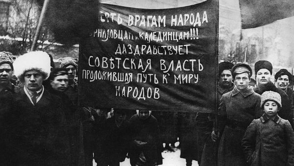 ثورة أكتوبر عام 1917 - مظاهرات لعمال وجنود في بتروغراد في 7 نوفمبر (25 أكتوبر/ تشرين الأول حسب التقويم القديم) 1917 - سبوتنيك عربي