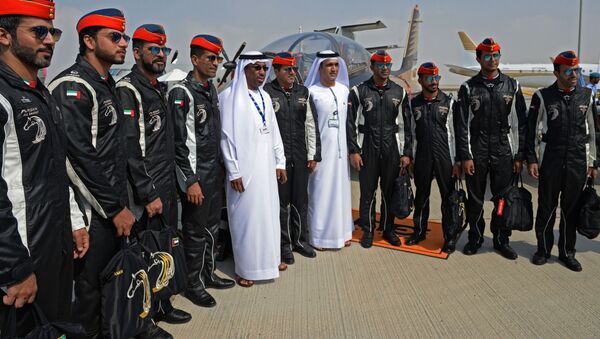 معرض دبي الجوي-الفضائي الدولي لعام 2017 (Dubai Airshow 2017) - فرقة الطيران الاستعراضي الإماراتية فرسان الإمارات - سبوتنيك عربي