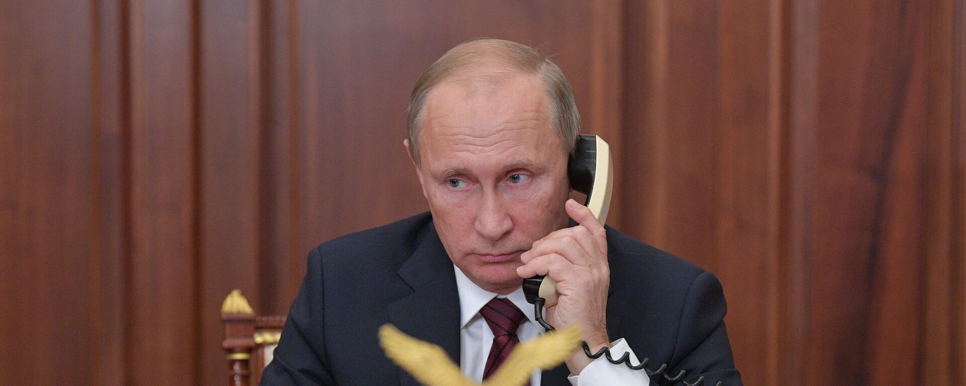 الرئيس فلاديمير بوتين يجري مكالمة هاتفية - سبوتنيك عربي, 1920, 10.01.2021