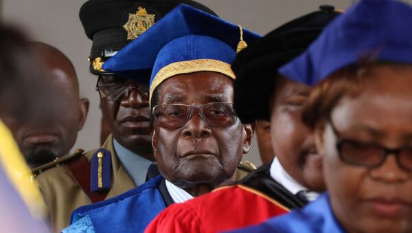 أول ظهور لرئيس زيمبابوي موغابي بعد الانقلاب - سبوتنيك عربي
