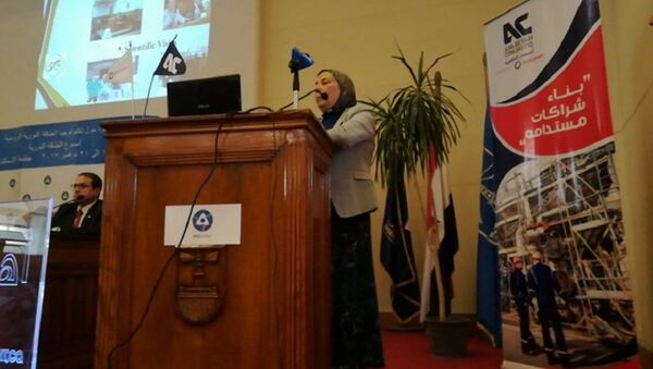 الدكتورة هناء أبو جبل رئيس قسم الطاقة النووية والإشعاعية بجامعة الإسكندرية - سبوتنيك عربي