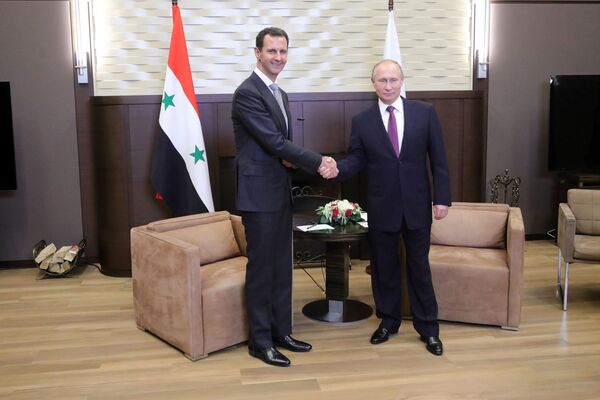 لقاء الرئيس السوري بشار الأسد والرئيس الروسي فلاديمير بوتين في سوتشي لقاء الرئيس السوري بشار الأسد والرئيس الروسي فلاديمير بوتين في سوتشي - سبوتنيك عربي