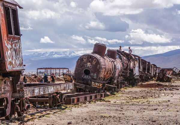 مسابقة التصوير التاريخي لهذا العام (Historic Photographer of the Year) - صورة بعنوان مقبرة القطارات، بوليفيا، للمصور باميلا جونز - سبوتنيك عربي