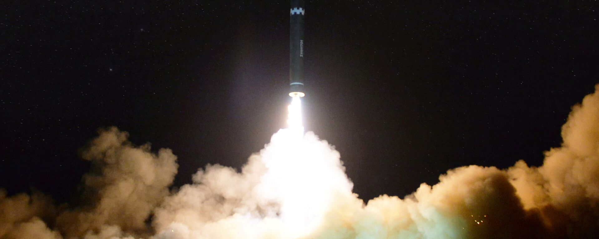 اطلاق صاروخ باليستي - بيونغ يانغ - كوريا الشمالية 29 نوفمبر/ تشرين الثاني 2017 - سبوتنيك عربي, 1920, 26.02.2022