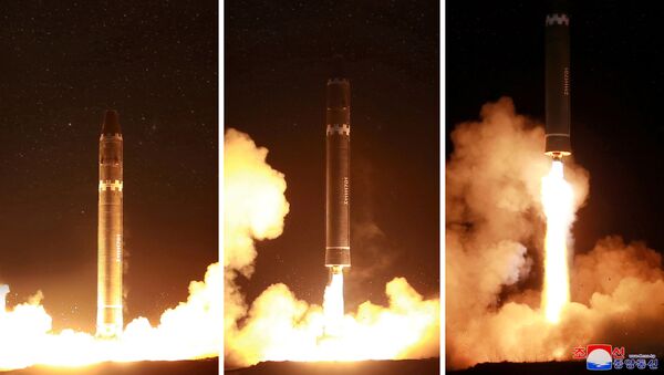اطلاق صاروخ باليستي - بيونغ يانغ - كوريا الشمالية 29 نوفمبر/ تشرين الثاني 2017 - سبوتنيك عربي