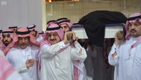 الأمير خالد بن طلال ينشر صورة مؤثرة مع الأميرة مضاوي - سبوتنيك عربي