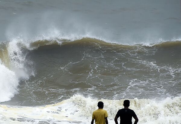 ارتفاع الأمواج على ساحل كولومبو، سريلانكا - سبوتنيك عربي