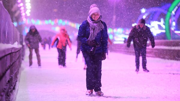 افتتاح موسم التزلج على الجليد في أكبر حلبة تزلج في دي إن خا في موسكو، روسيا - سبوتنيك عربي