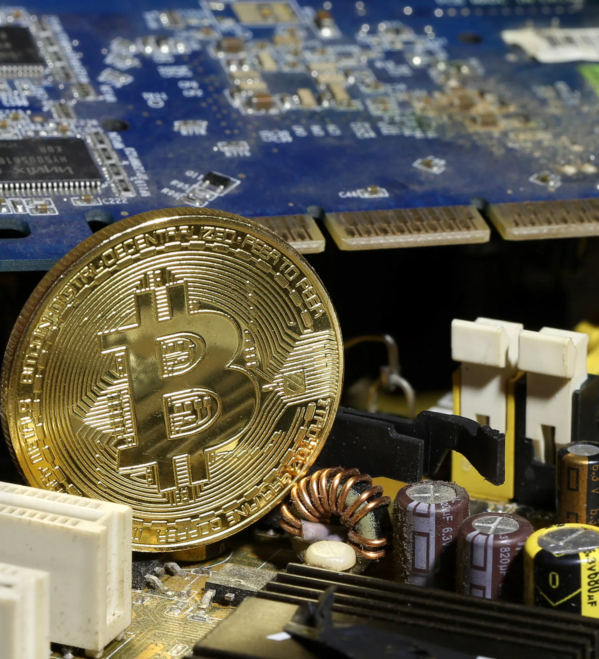 بيتكوين قفزت لـ56 ألف$ داخل بورصة «Bitfinex» وهناك تلاعب بالأسعار