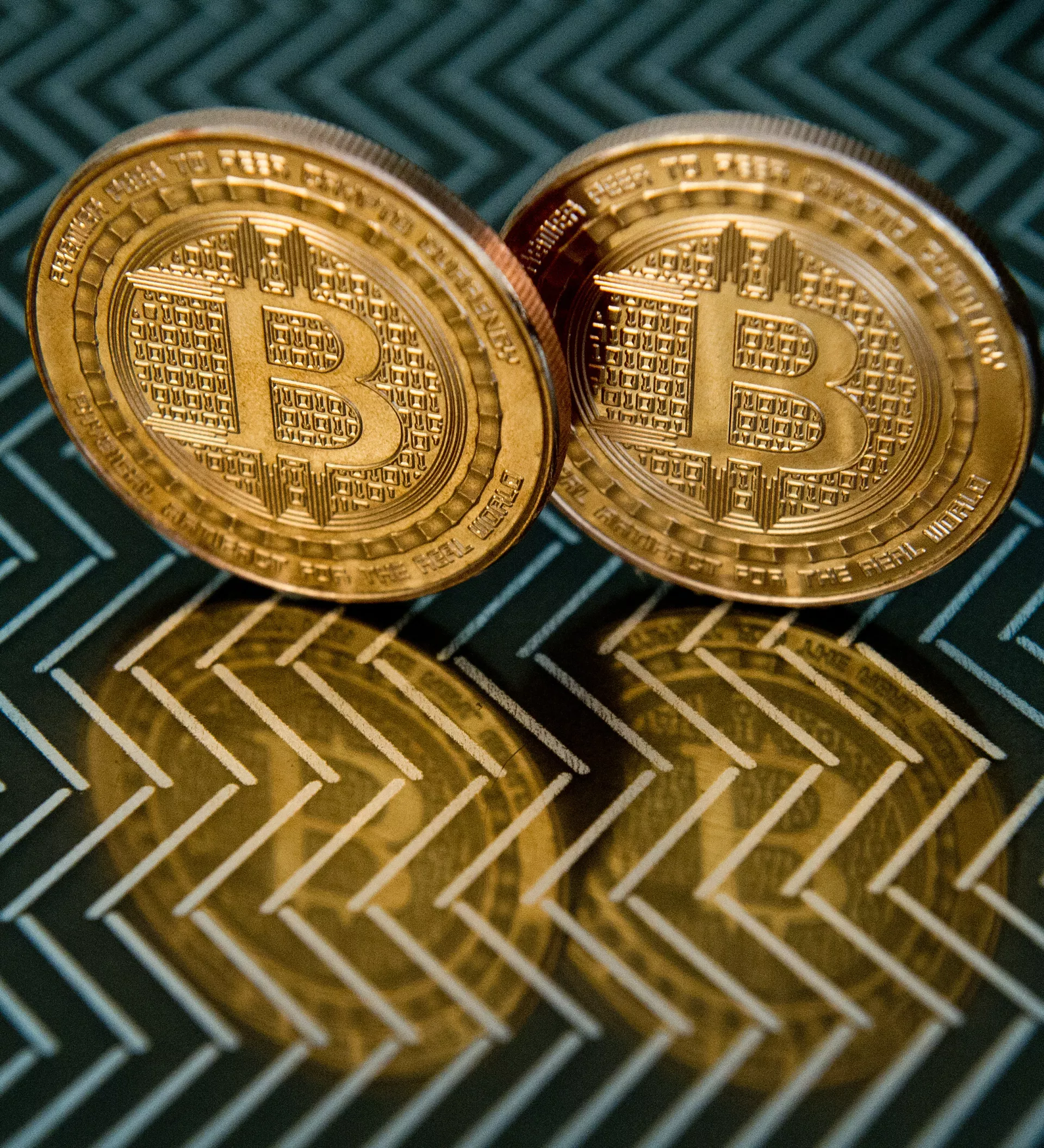 معاملة إرسال 55 «بيتكوين» تكلف 3.1 مليون دولار: رسوم تاريخية