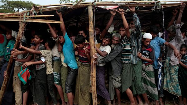 اللاجئون - لاجئو الروهينغا في مخيم بالوخالي للاجئين بالقرب من كوكس بازار، بنغلادش 11 ديسمبر/ كانون الأول 2017 - سبوتنيك عربي