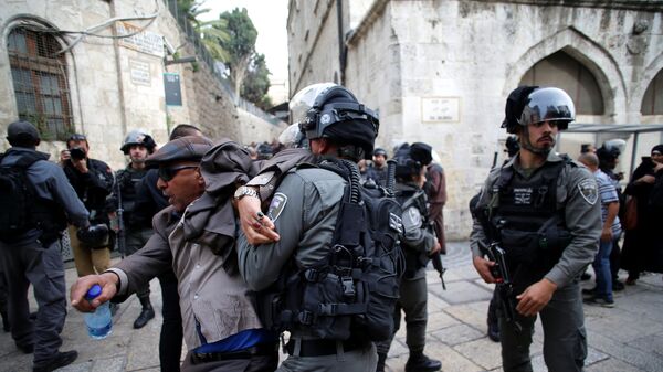 مواجهات بين الشرطة الإسرائيلية ومحتجين فلسطينيين 22-12-2017 - سبوتنيك عربي