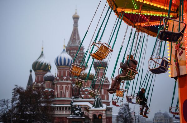 افتتاح مهرجان أعياد الميلاد المجيد ورأس السنة في الساحة الحمراء في موسكو، روسيا - سبوتنيك عربي