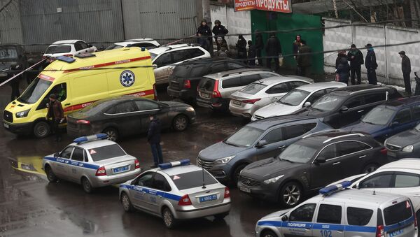 الشرطة الروسية من موقع الحدث - إطلاق نار واحتجاز رهائن في شركة جنوب موسكو، روسيا 27 ديسمبر/ كانون الأول 2017 - سبوتنيك عربي