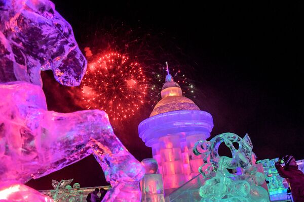 عرض لمدينة الجليد في إطار مهرجان الجليد في منشوريا، الصين - سبوتنيك عربي