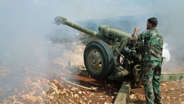 القوات الحكومية السورية تستخدم مدافه الهاوتزر - سبوتنيك عربي