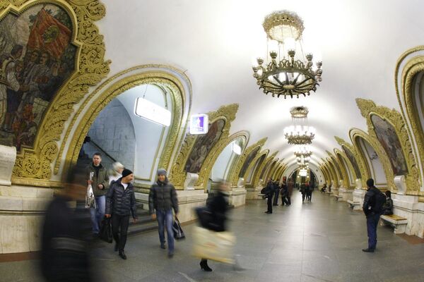 مترو كييفسكايا لخط مترو الأنفاق الدائري في موسكو - سبوتنيك عربي