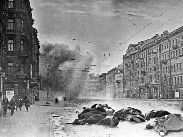 نيفسكي بروسبيكت بعد القصف المدفعي الألماني النازي، لينينغراد - سبوتنيك عربي