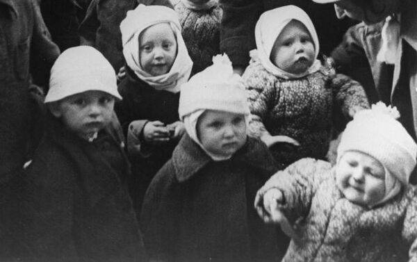إجلاء المدنيين من مدينة لينينغراد خلال الحرب الوطنية العظمى (1941-1945) - سبوتنيك عربي