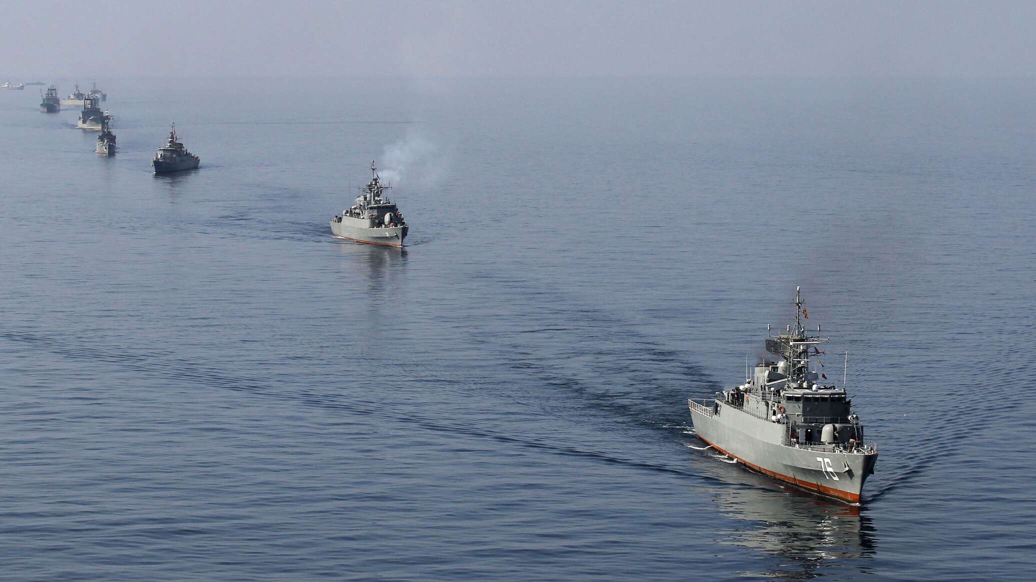 ‏الحرس الثوري الإيراني يقول إنه احتجز سفينتين عليها 34 أجنبيا