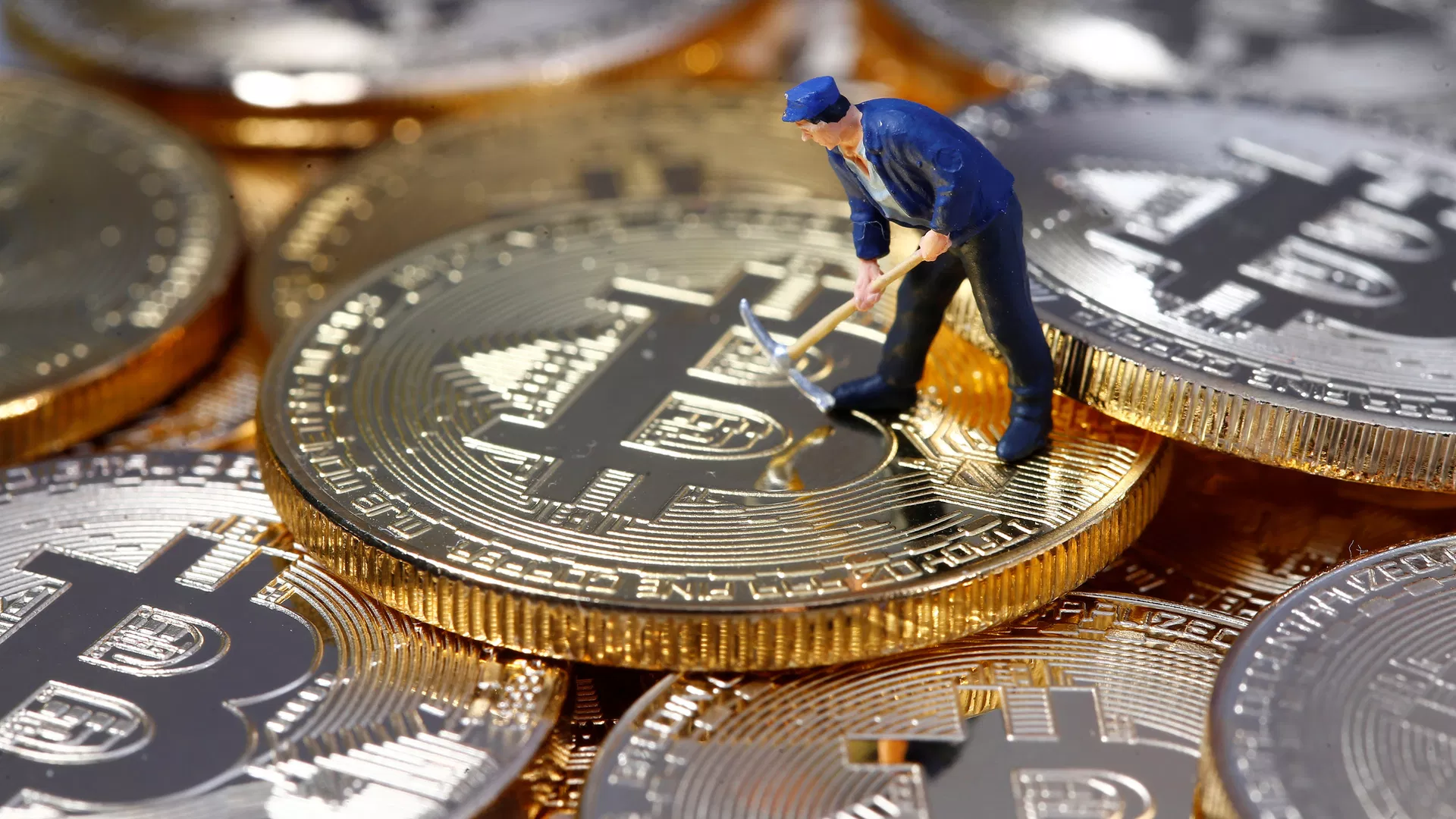 5 عملات ستعود بقوة في 2023: «سولانا» بـ23.96 دولار و«أتوم» 11.29