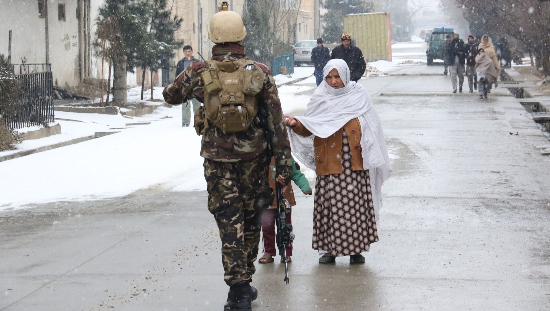 هجوم استهدف ثكنة للجيش الأفغاني بالقرب من الأكاديمية العسكرية في كابول، أفغانستان 29 يناير/ كانون الثاني 2018 - سبوتنيك عربي, 1920, 16.10.2021