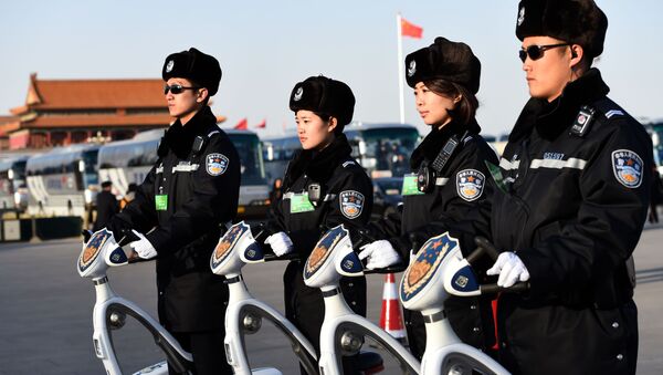 شرطيات صينيات في بكين - سبوتنيك عربي