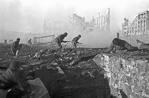 حرب شوارع في ستالينغراد، اقتحام منزل في المدينة، نوفمبر/ تشرين الثاني 1942 - سبوتنيك عربي