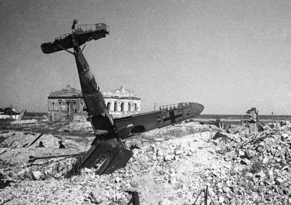 طائرات ألمانيا النازية التي تم إصابتها فوق سماء ستالينغراد، عام 1943 - سبوتنيك عربي