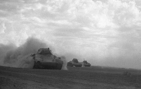 الدبابات السوفيتية خلال هجوم عسكري باتجاه ستالينغراد، عام 1943 - سبوتنيك عربي