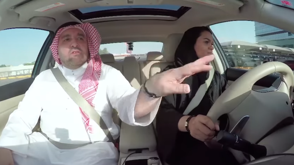 تعلم النساء السعوديات القيادة ومواقف طريفة أثناء ذلك - سبوتنيك عربي